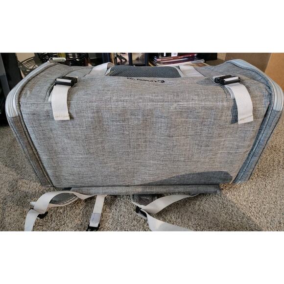 Monterey Series Convertible Horizontal Backpack Pet Carrier Large (Gray) - Picture 15 of 16